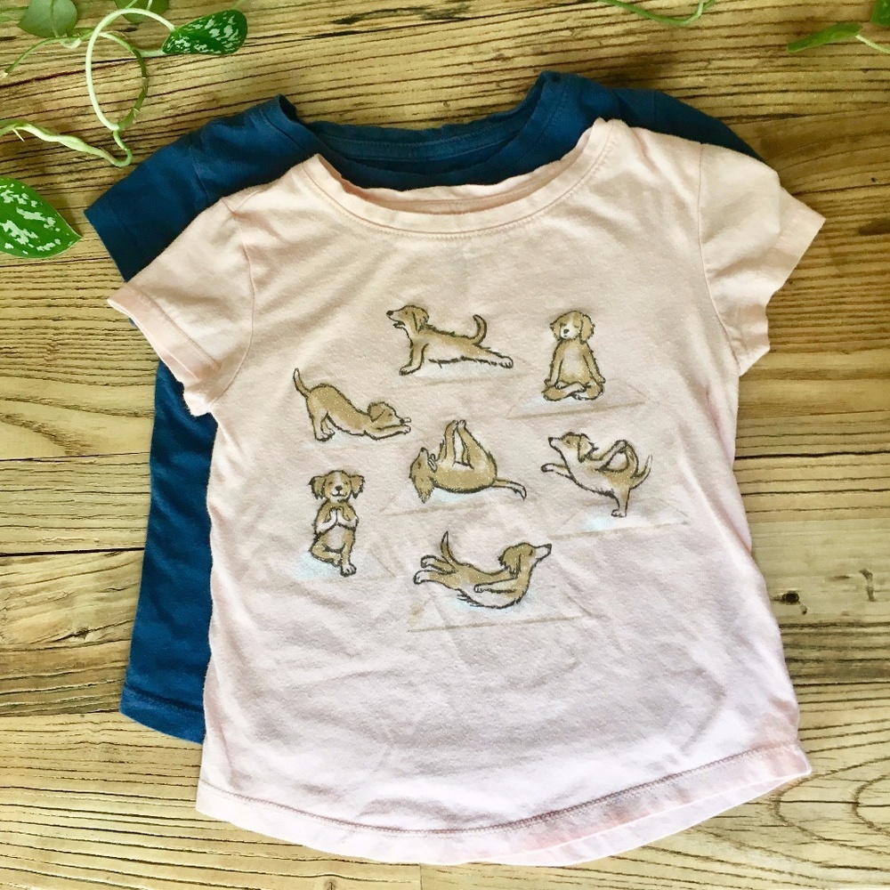 Yoga dogs and golden dragonflies organic cotton Tee lot 4T